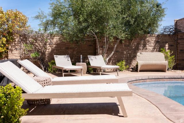 2266 STONE DR, St. George, UT 84790