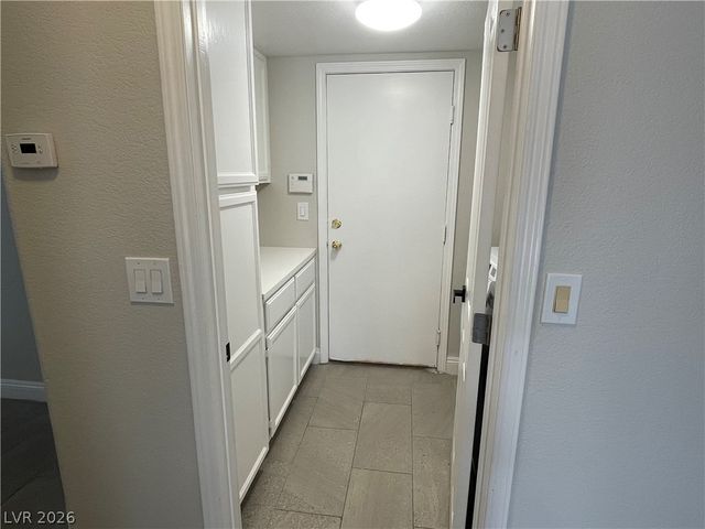 9521 Scenic Sunset Drive, Las Vegas, NV 89117