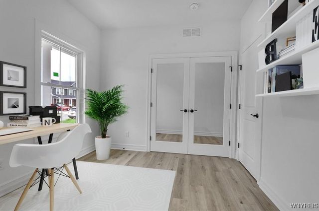 4915 Waterford Lane, Hamburg, NY 14075