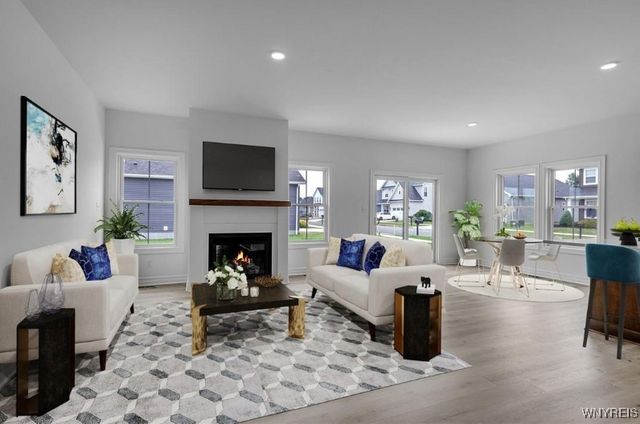 4915 Waterford Lane, Hamburg, NY 14075