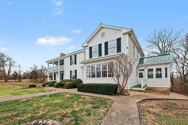 5225 Whitton Road, Petersburg, KY 41080
