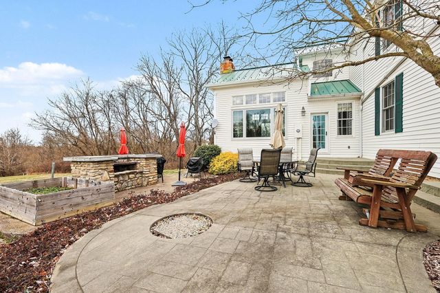 5225 Whitton Road, Petersburg, KY 41080