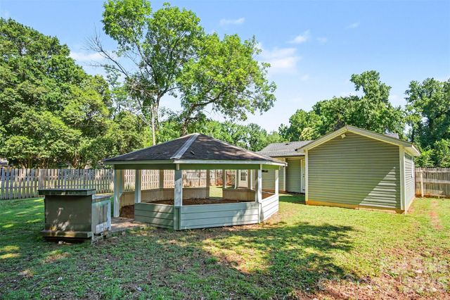 1101 Choyce Avenue, Charlotte, NC 28217