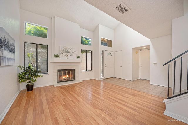 2316 Sandcastle Way, Sacramento, CA 95833