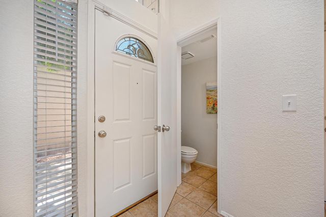 2316 Sandcastle Way, Sacramento, CA 95833