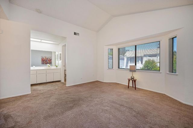 2316 Sandcastle Way, Sacramento, CA 95833