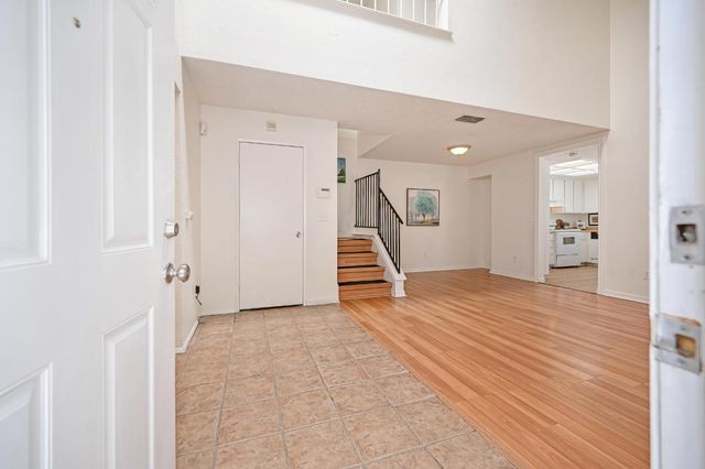 2316 Sandcastle Way, Sacramento, CA 95833