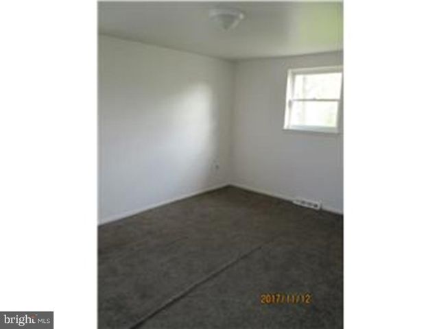 1601 BONWOOD RD, Wilmington, DE 19805