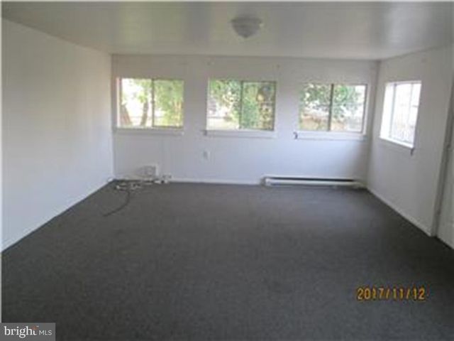1601 BONWOOD RD, Wilmington, DE 19805
