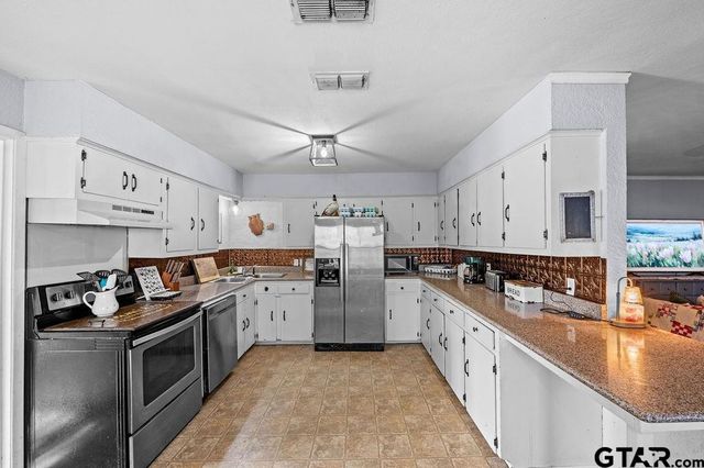 1905 County Road 2720, Mineola, TX 75773