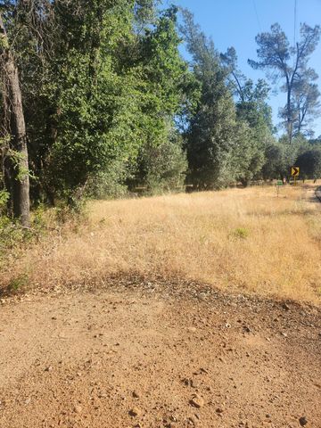 12910 Old Oregon Trail, Redding, CA 96003