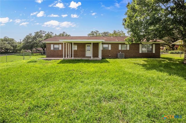 939 N San Patricio Street, Goliad, TX 77963