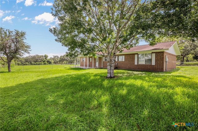 939 N San Patricio Street, Goliad, TX 77963
