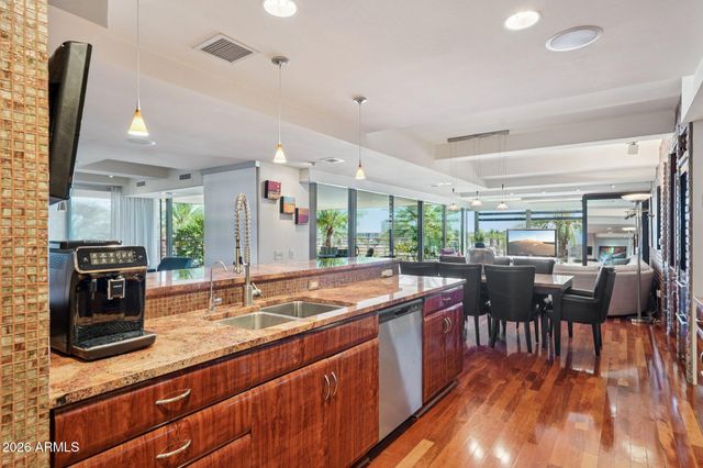 7157 E Rancho Vista Drive E 4006, Scottsdale, AZ 85251