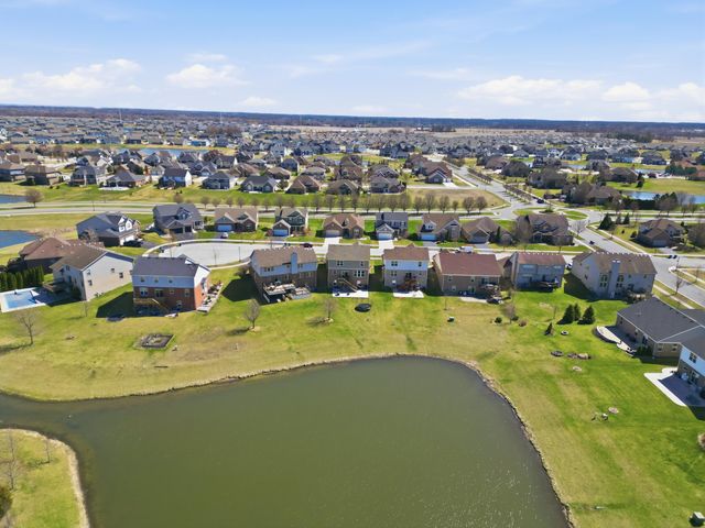 10322 Adler Cove, St. John, IN 46373