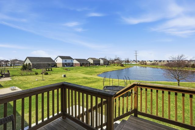 10322 Adler Cove, St. John, IN 46373