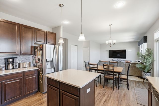 10322 Adler Cove, St. John, IN 46373