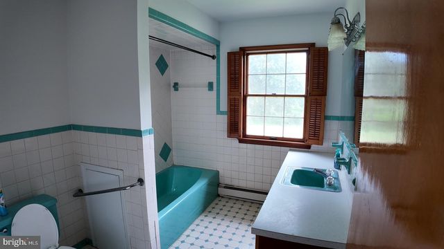 8936 GOLDSBOROUGH NECK RD, Easton, MD 21601