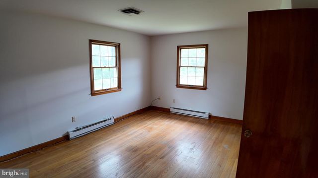 8936 GOLDSBOROUGH NECK RD, Easton, MD 21601