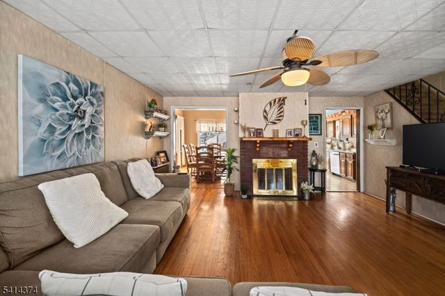 200 Page Ave, Lyndhurst Twp., NJ 07071