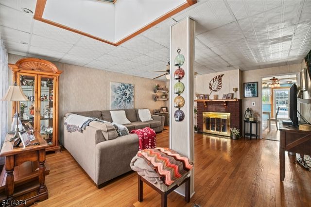 200 Page Ave, Lyndhurst Twp., NJ 07071