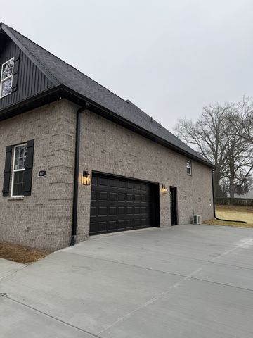 803 Manor Dr, Fayetteville, TN 37334