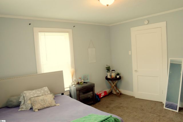 210 Mcdowell Street, Laurens, SC 29360