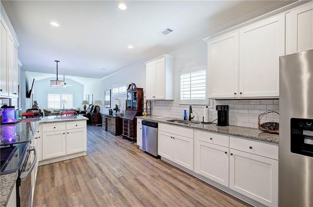 42 Courtyard Lane, Cartersville, GA 30120