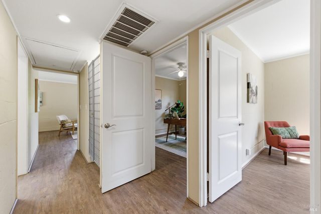 28 Glenwood Dr, Napa, CA 94559