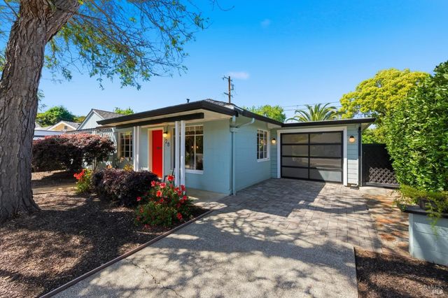 28 Glenwood Dr, Napa, CA 94559