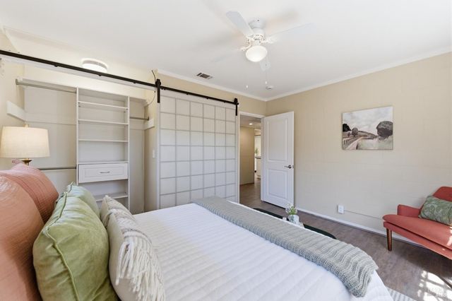 28 Glenwood Dr, Napa, CA 94559