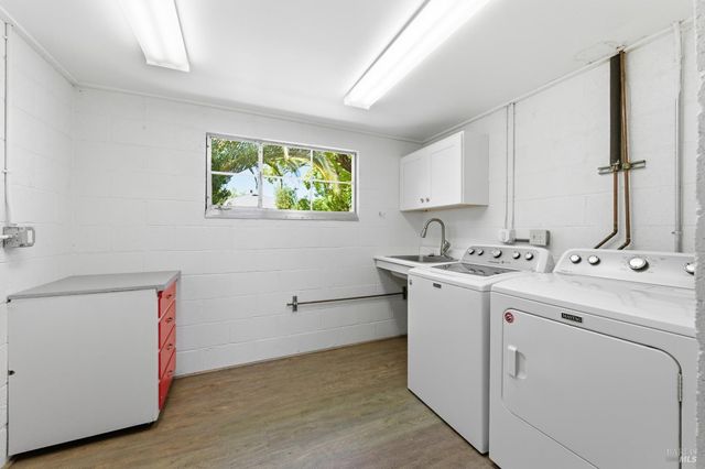 28 Glenwood Dr, Napa, CA 94559