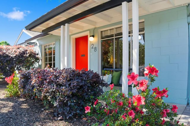 28 Glenwood Dr, Napa, CA 94559