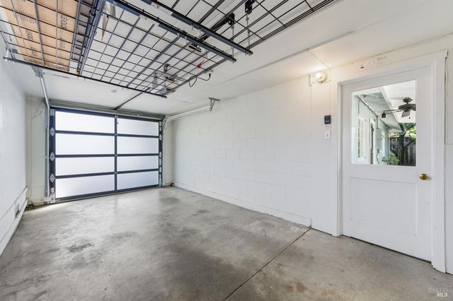 28 Glenwood Dr, Napa, CA 94559