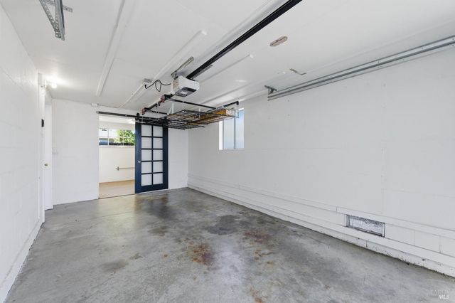 28 Glenwood Dr, Napa, CA 94559