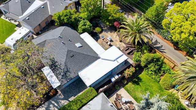 28 Glenwood Dr, Napa, CA 94559