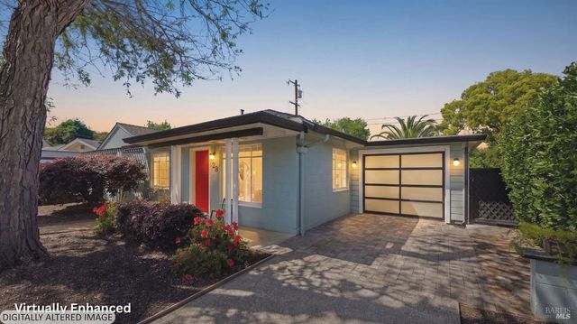 28 Glenwood Dr, Napa, CA 94559