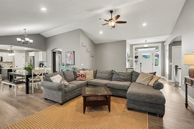 6587 Alward Drive, Hudsonville, MI 49426