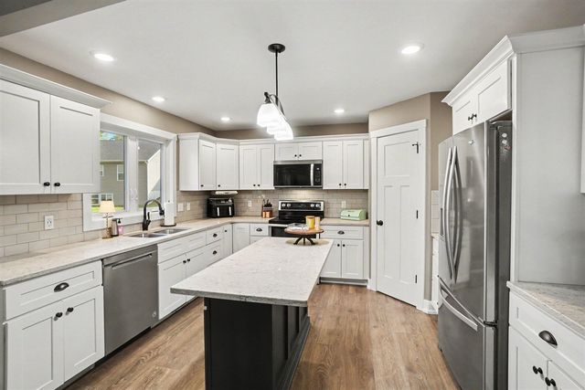 6587 Alward Drive, Hudsonville, MI 49426