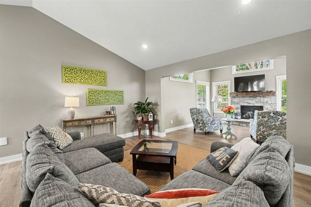 6587 Alward Drive, Hudsonville, MI 49426