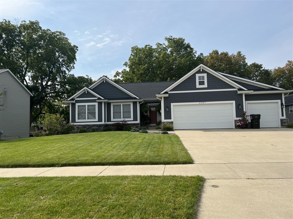 6587 Alward Drive, Hudsonville, MI 49426