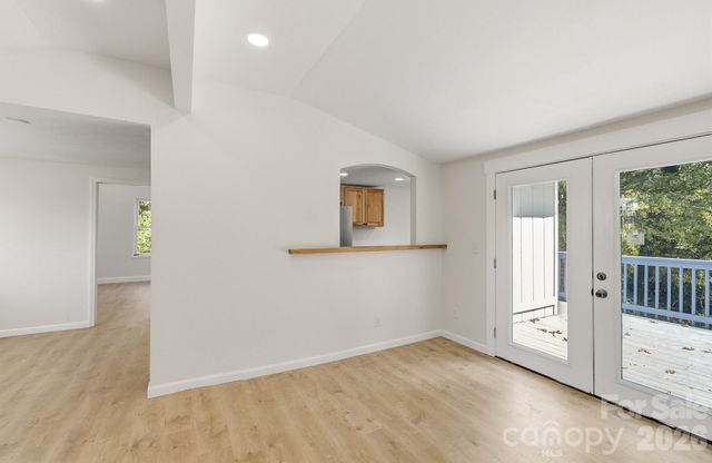 21 Oak Hill Drive, Asheville, NC 28806
