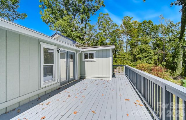 21 Oak Hill Drive, Asheville, NC 28806