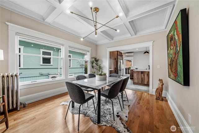 2419 7th Avenue W, Seattle, WA 98119