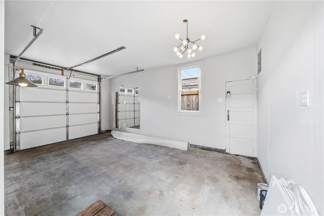 2419 7th Avenue W, Seattle, WA 98119