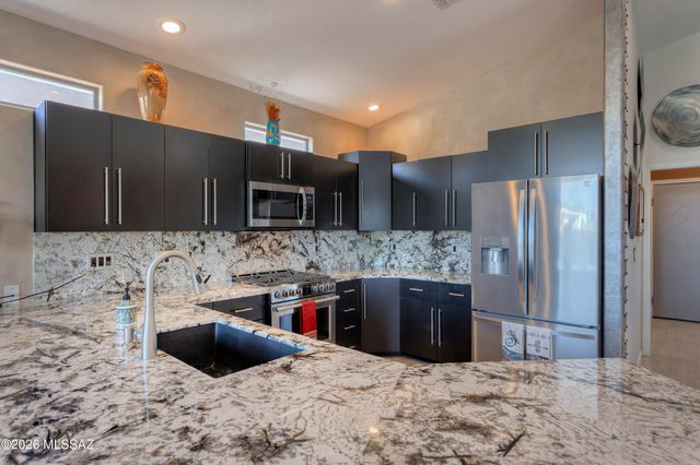 3398 S Abrego Drive, Green Valley, AZ 85614