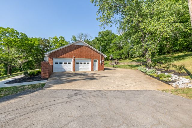 655 Ashwood Ave, Lewisburg, TN 37091