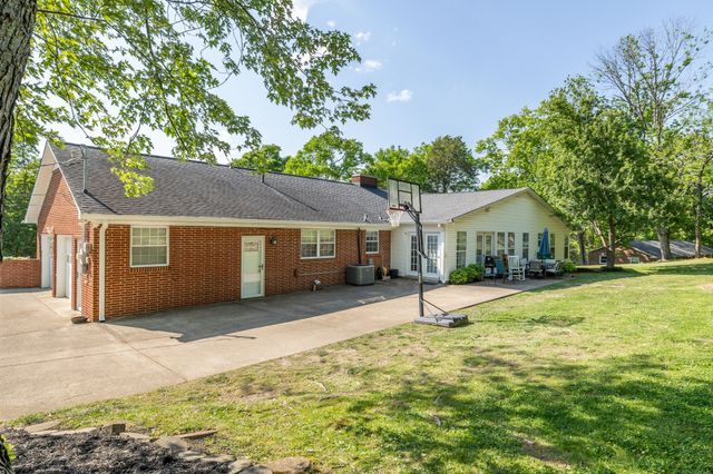 655 Ashwood Ave, Lewisburg, TN 37091