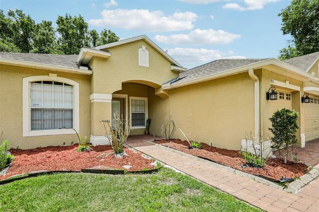 915 MOONLUSTER DRIVE, Casselberry, FL 32707