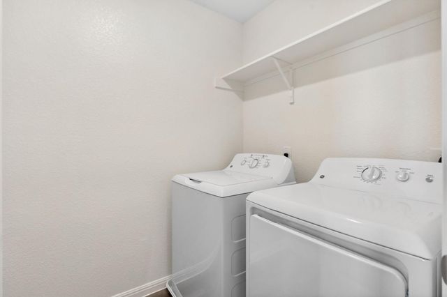 513 Thistle LN, Kyle, TX 78656